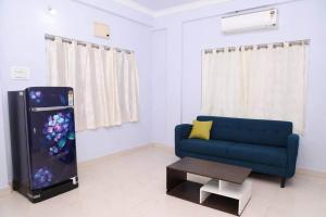 Scenic Hill View 2BHK | Kailasagiri & Beach