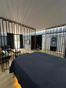 26 Villa Katerina, Elani
