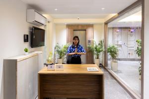 Alaya Stays Luxora Suites, Golf Course Rd near galleria