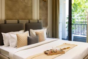 Alaya Stays Luxora Suites, Golf Course Rd near galleria