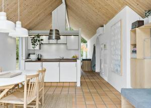 Holiday Home On A Large Natural Lot By Hjarbæk