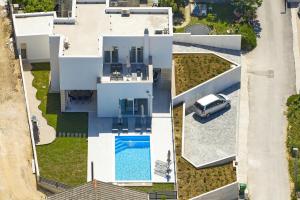 Villa Charlotta, sea view , pool, near beach