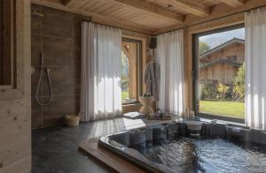 Luxury Alpine Chalet In Samoëns