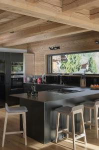 Luxury Alpine Chalet In Samoëns