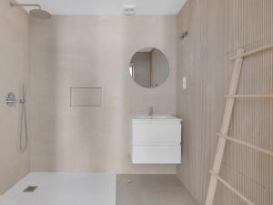 Luxury Ensuite Studio at Coastal Estate