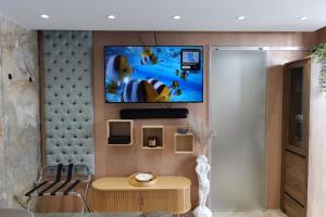 Luxury Seaview Studios with Private Jacuzzi & Sauna