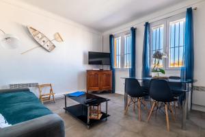 La Villa Vermeille de Barcarès et son studio - La mer en groupe à la plage- 19 pers