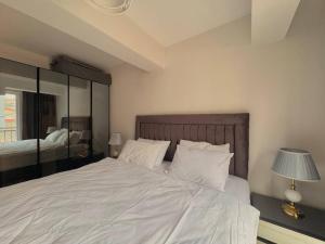 Bright Modern 2BR Apartment in Kathane