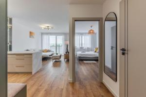 Langiewicza Chic Apartment by BookingHost