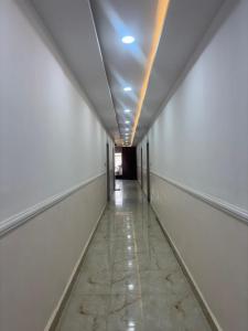 Manjeet Hotel & Restaurant