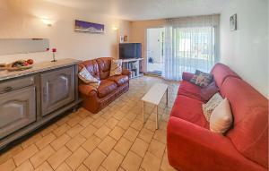 1 Bedroom Stunning Apartment In Loupian