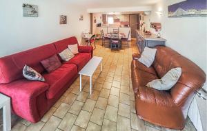 1 Bedroom Stunning Apartment In Loupian
