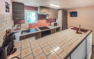 1 Bedroom Stunning Apartment In Loupian
