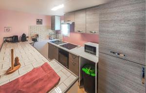 1 Bedroom Stunning Apartment In Loupian