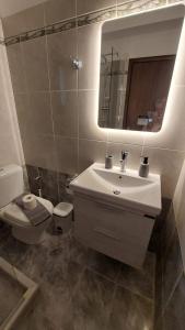 Girogiali Apt 3