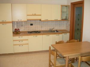 Holiday retreat with pool, private garden and BBQ