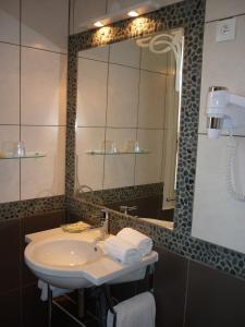 Hotels Adonis Sanary Grand Hotel des Bains : Chambre Lits Jumeaux Standard