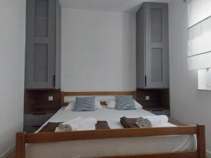 Apartment Camelia with pool and sea view