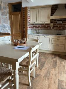 Private Stone House - Sea View - Peaceful Stay