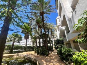 Maena Oasis