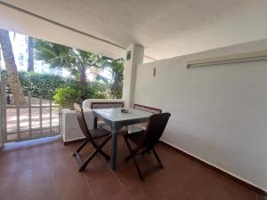 Maena Oasis