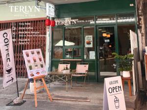 Terlyn Hostel & Cafe