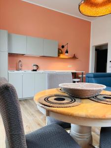 Brindisi Airport and Harbour Suite-2 min to local ferry