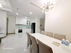 Vinhome Central Park Landmark 2 Bedroom Apartment Ho Chi Minh city