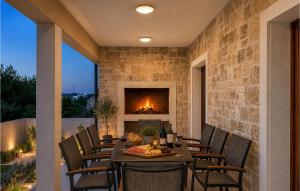 Beautiful Home In Vrsi