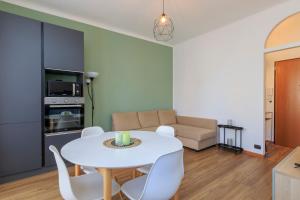 Xenia Milano - 2 rooms apt in Viale Suzzani 88
