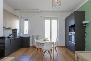 Xenia Milano - 2 rooms apt in Viale Suzzani 88
