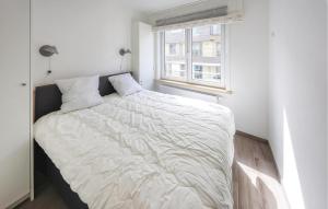 1 Bedroom Stunning Apartment In Oostende
