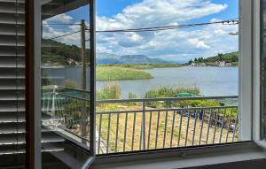 4 Bedroom Stunning Home In Mihalj