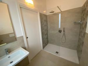 Charming villa fully loaded with fenced garden