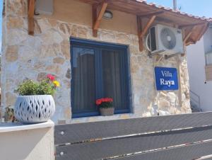 Villa Raya