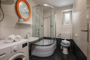 The Wave - Apt with Seaview and Garden - Happy Rentals