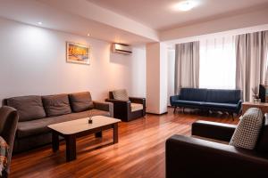 Summerland Lake View Apartament