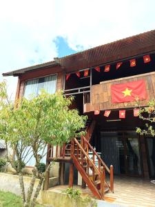 NHÀ CHẤU HOMESTAY - Trung tâm Tà Xùa
