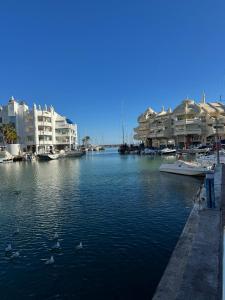 TAM9 - Nuevo, Wifi, Vistas al mar, 1 linea de Playa, Puerto Deportivo Puerto Marina, Benalmádena