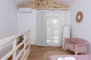Bastakis Studio Gold