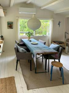 Classic Timber Cottage Close To Forest And Beach