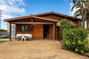 Acogedora casa con vistas al mar by CABANA Rentals