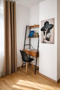 Triana Boutique Studio 02B
