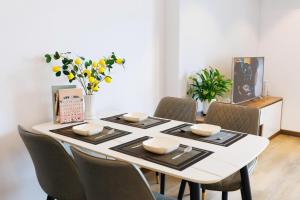 Gà Homestay - CSJ Apartment