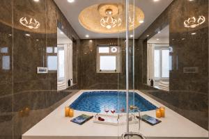 Alaya Stays Gold Palm Resort