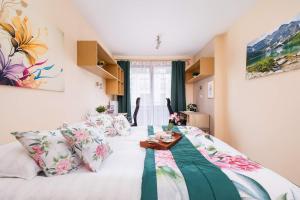 Grzegórzecka Family Apartments with Balcony & Parking Cracow by Noclegi Renters