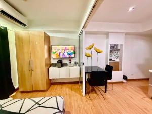 Soft Gray Stay 1bedroom Suites