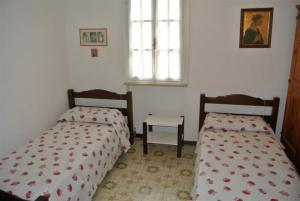 Charming single villa with garden and parking