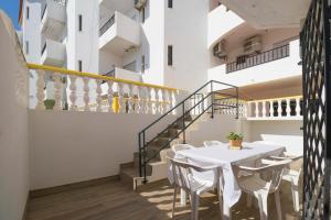 Sunny Home Oura By ALzira