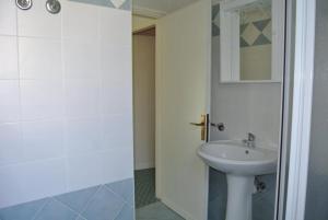 Charming villa with garden in a great area